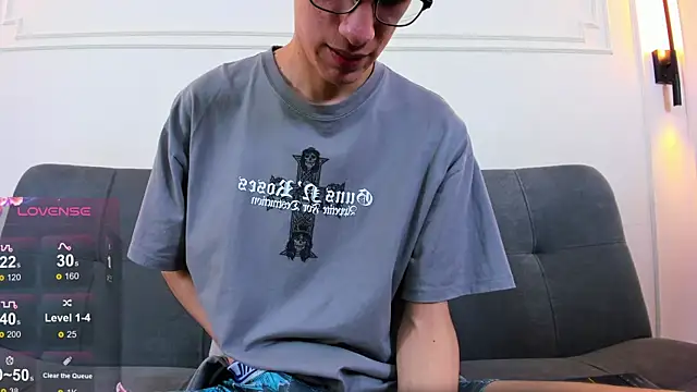 Cum hunters online show from April 17, 2026, 3:42 am