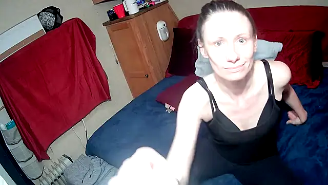 Snapshot of VibeyLovers chatting on March 12, 2025, 4:13 pm VibeyLovers online show from March 12, 2025, 4:13 pm