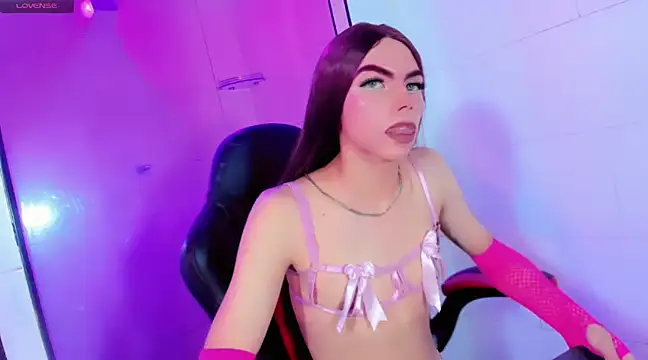 Snapshot of monserrat_deranet chatting on February 7, 2025, 10:41 pm monserrat deranet online show from February 7, 2025, 10:41 pm