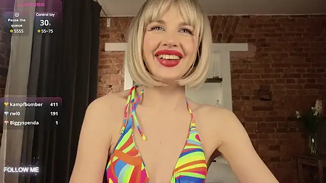 Snapshot of _TiffanyCo_ chatting on January 19, 2025, 9:33 am TiffanyCo online show from January 19, 2025, 9:33 am