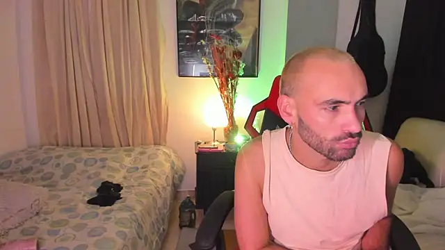 Snapshot of darkdesire_01 chatting on January 19, 2025, 11:21 pm darkdesire 01 online show from January 19, 2025, 11:21 pm