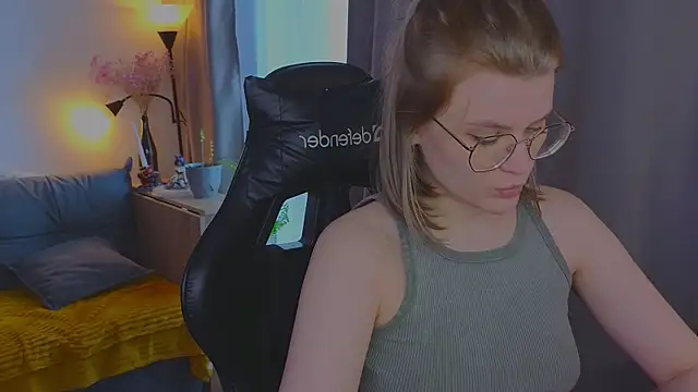  JessieVibes online show from April 18, 2026, 1:37 pm