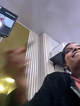 BriannaRoses online show from April 8, 2026, 4:12 am