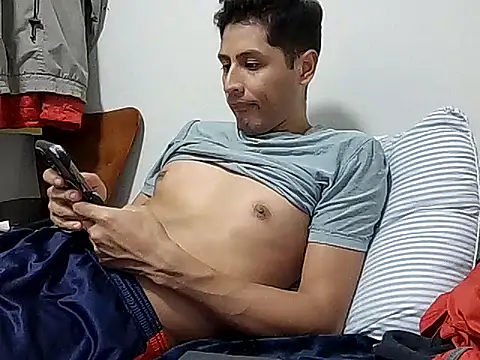 PerroDemonioHot online show from October 19, 2025, 3:18 am