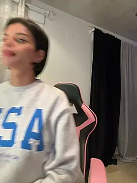 Snapshot of Rosariolovex chatting on March 16, 2025, 6:23 pm Rosariolovex online show from March 16, 2025, 6:23 pm