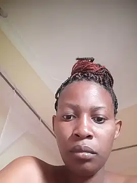 Snapshot of hungrydog18 chatting on September 30, 2025, 9:36 am hungrydog18 online show from September 30, 2025, 9:36 am