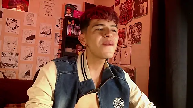 Snapshot of Mickey_Magic chatting on March 14, 2025, 3:26 am Mickey Magic online show from March 14, 2025, 3:26 am