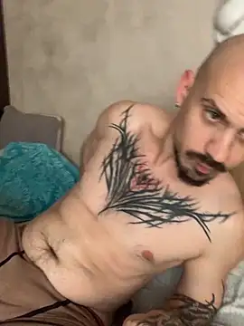 AssHunter4k online show from October 15, 2025, 6:24 am