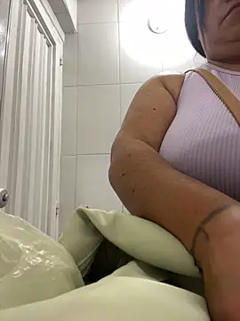 Miia Jazmin online show from February 5, 2025, 5:09 pm