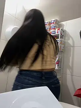 Miia Jazmin online show from February 21, 2025, 8:05 pm