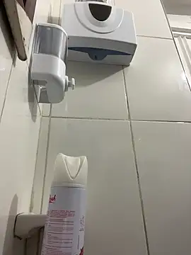 Miia Jazmin online show from March 11, 2026, 1:06 pm