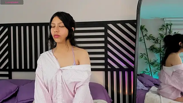 Savannah Cameron online show from February 21, 2025, 1:00 pm