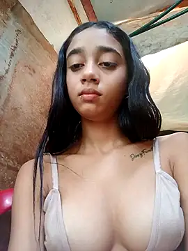 Snapshot of Zoe_Sweett18 chatting on January 23, 2025, 10:22 pm Zoe Sweett18 online show from January 23, 2025, 10:22 pm