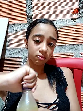 Snapshot of Zoe_Sweett18 chatting on September 9, 2025, 12:26 pm Zoe Sweett18 online show from September 9, 2025, 12:26 pm