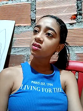 Snapshot of Zoe_Sweett18 chatting on September 19, 2025, 12:17 pm Zoe Sweett18 online show from September 19, 2025, 12:17 pm
