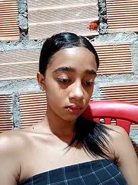 Snapshot of Zoe_Sweett18 chatting on October 18, 2025, 12:28 pm Zoe Sweett18 online show from October 18, 2025, 12:28 pm