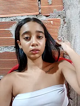 Snapshot of Zoe_Sweett18 chatting on October 28, 2025, 6:43 pm Zoe Sweett18 online show from October 28, 2025, 6:43 pm