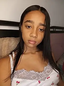 Zoe Sweett18 online show from May 13, 2026, 6:27 pm