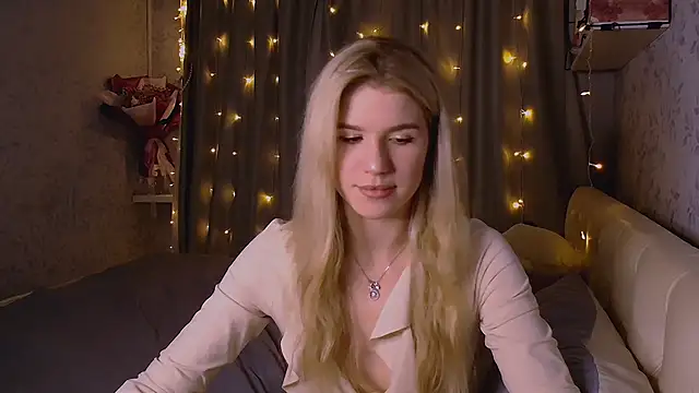 Snapshot of Melissa_smith_ chatting on October 13, 2025, 7:14 pm Melissa smith online show from October 13, 2025, 7:14 pm