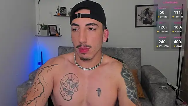 Snapshot of dylanspencer28 chatting on October 30, 2025, 2:13 am dylanspencer28 online show from October 30, 2025, 2:13 am