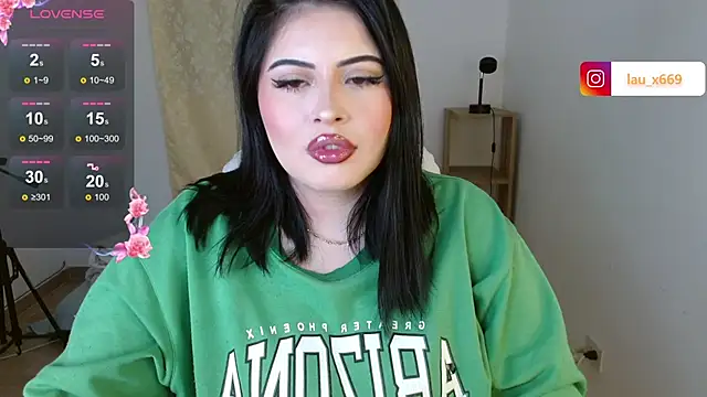 isabella1616 online show from September 28, 2025, 4:07 am