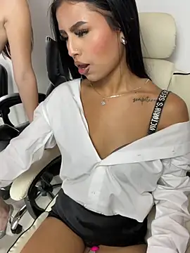 Snapshot of Michell_sr chatting on February 9, 2025, 5:19 am Michell sr online show from February 9, 2025, 5:19 am