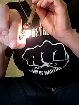 Snapshot of almighty_d chatting on January 19, 2025, 4:22 am almighty d online show from January 19, 2025, 4:22 am