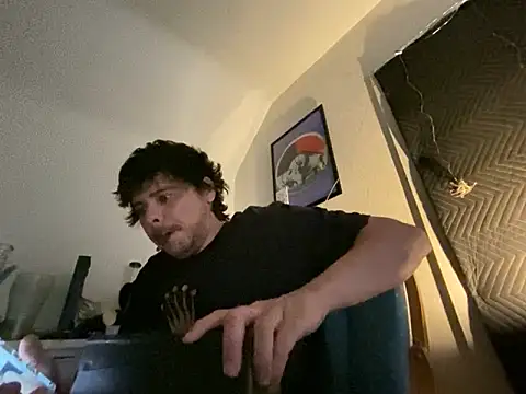 Snapshot of almighty_d chatting on January 24, 2025, 3:24 pm almighty d online show from January 24, 2025, 3:24 pm