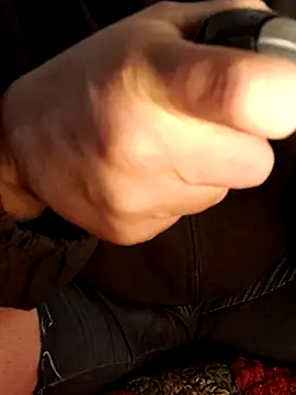 Snapshot of almighty_d chatting on February 24, 2025, 9:32 am almighty d online show from February 24, 2025, 9:32 am