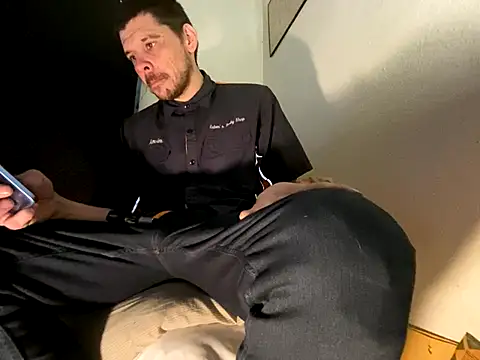 Snapshot of almighty_d chatting on November 8, 2025, 6:02 am almighty d online show from November 8, 2025, 6:02 am