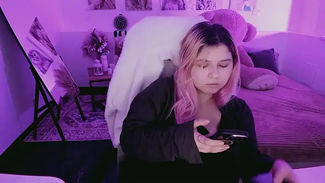 DiaAngell online show from March 14, 2026, 7:41 pm