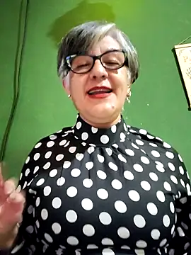 ilonna2025 online show from September 21, 2025, 7:21 am