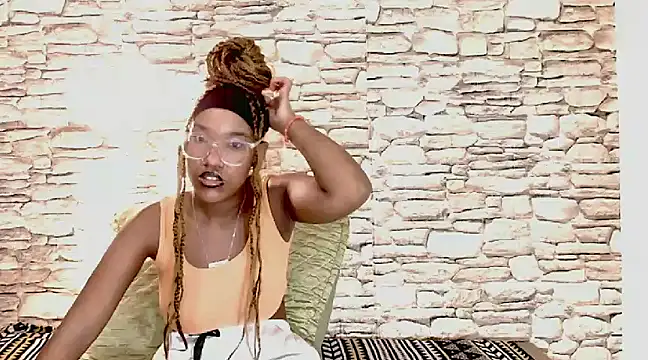 EroticSexyPrada online show from February 25, 2025, 4:24 am