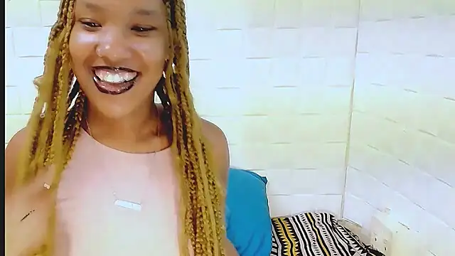 EroticSexyPrada online show from March 17, 2025, 4:19 am