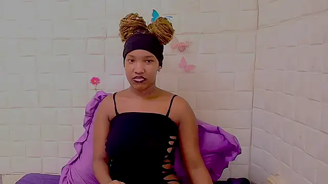 EroticSexyPrada online show from February 26, 2026, 6:40 pm