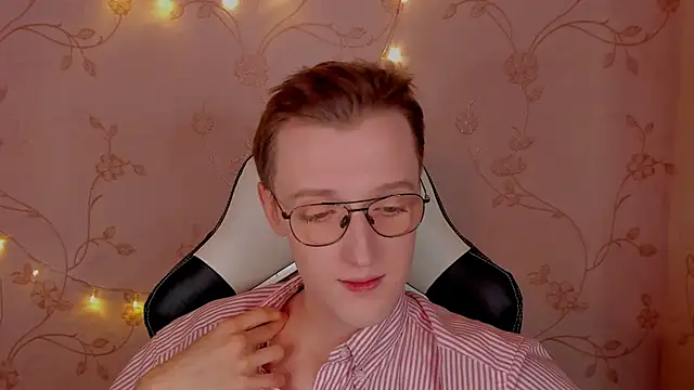 BlondiePrins online show from January 18, 2025, 5:59 pm