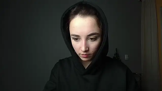 Eva Gloryy online show from February 4, 2025, 9:31 pm