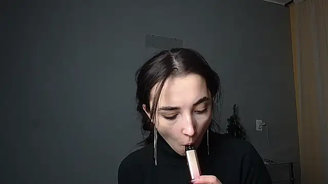 Eva Gloryy online show from February 17, 2025, 8:26 pm