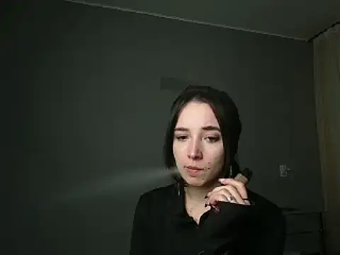 Eva Gloryy online show from February 25, 2025, 8:19 pm