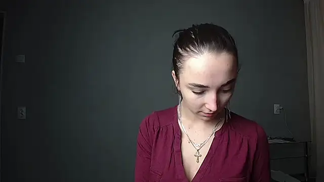 Eva Gloryy online show from March 13, 2025, 6:23 pm