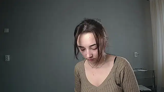 Eva Gloryy online show from March 16, 2025, 2:33 pm