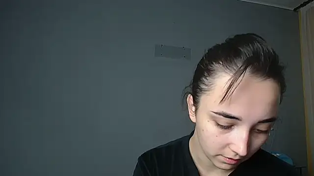 Eva Gloryy online show from October 15, 2025, 11:32 am