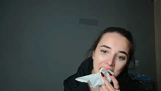 Eva Gloryy online show from October 30, 2025, 9:59 pm