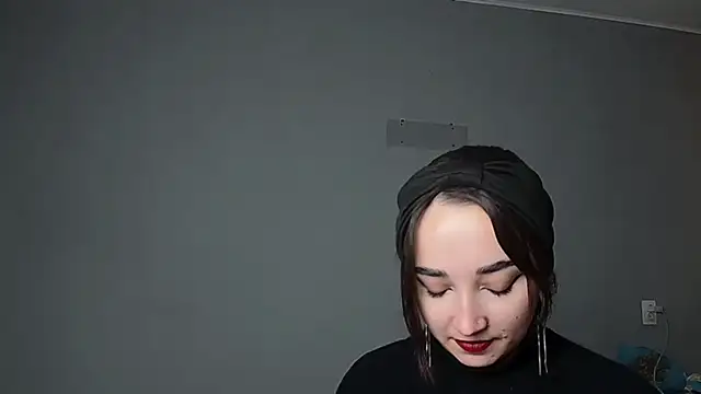 Eva Gloryy online show from December 14, 2025, 1:38 pm