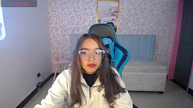 Snapshot of kassandra_ch_ chatting on January 27, 2025, 4:43 pm kassandra ch online show from January 27, 2025, 4:43 pm