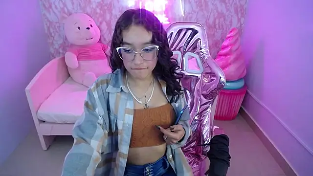 Snapshot of kassandra_ch_ chatting on February 19, 2025, 4:44 pm kassandra ch online show from February 19, 2025, 4:44 pm