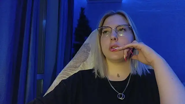 HotBrandyX online show from January 9, 2026, 1:58 pm