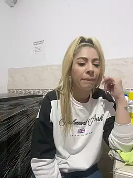 Snapshot of viktoria_davis_ chatting on February 5, 2025, 1:58 am viktoria davis online show from February 5, 2025, 1:58 am