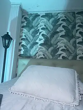 viktoria davis  online show from March 20, 2026, 11:53 pm