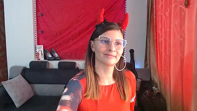 sachaclinford online show from October 14, 2025, 8:31 pm